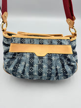 Load image into Gallery viewer, Louis Vuitton Cabas Rayes denim striped tote with strap