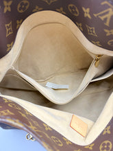 Load image into Gallery viewer, Louis Vuitton Artsy MM monogram with charm