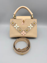 Load image into Gallery viewer, Louis Vuitton Beige Tarillon Mechanical Flowers Smile Capuccines BB with strap