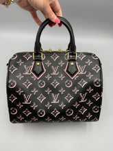Load image into Gallery viewer, Louis Vuitton Speedy 25 Fall for You Banouliere black monogram with strap