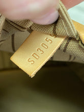 Load image into Gallery viewer, Louis Vuitton Neverfull GM monogram