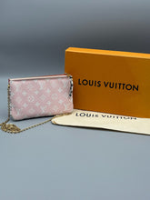 Load image into Gallery viewer, Louis Vuitton double Pochette rouge with strap