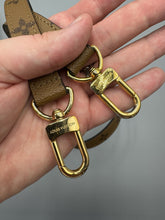Load image into Gallery viewer, Louis Vuitton Reverse Pochette Metis Monogram with strap
