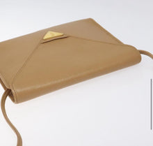 Load image into Gallery viewer, YSL vintage tan flap envelope crossbody