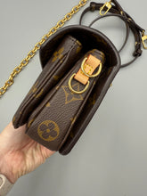 Load image into Gallery viewer, Louis Vuitton East West Pochette metis monogram with strap and chain