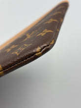 Load image into Gallery viewer, Louis Vuitton Daily Monogram pouch