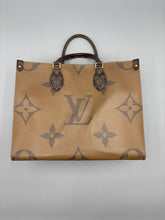 Load image into Gallery viewer, Louis Vuitton ONTHEGO MM reverse monogram