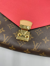 Load image into Gallery viewer, Louis Vuitton Pallas on chain monogram