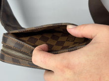 Load image into Gallery viewer, Louis Vuitton Geronimos ebene waist/bumbag