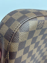 Load image into Gallery viewer, Louis Vuitton Besace South Bank ebene crossbody