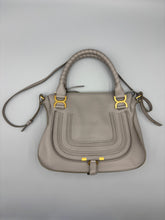 Load image into Gallery viewer, Chloe Marcie Leather Medium crossbody with strap