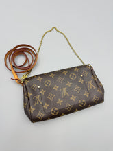 Load image into Gallery viewer, Louis Vuitton Favorite PM monogram crossbody with chain