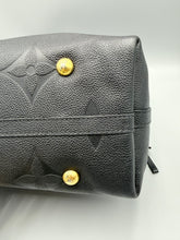 Load image into Gallery viewer, Louis Vuitton Carryall MM black monogram with pouch