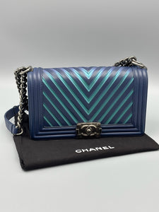 Chanel Old Medium Iridescent chevron blue boy bag