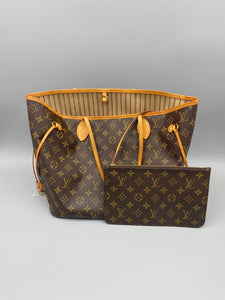Louis Vuitton Neverfull MM monogram with pouch