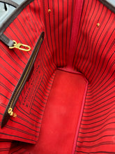 Load image into Gallery viewer, Louis Vuitton Neverfull MM ebene with pouch