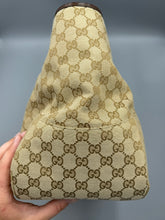Load image into Gallery viewer, Gucci large Mercato GG print canvas tote