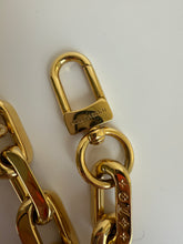 Load image into Gallery viewer, Louis  Vuitton coussin chain