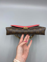 Load image into Gallery viewer, Louis Vuitton Pallas on chain monogram