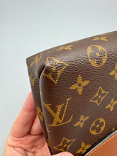 Load image into Gallery viewer, Louis Vuitton Saint placide monogram with caramel and chain