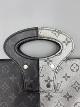 Load image into Gallery viewer, 🖤LIMITED EDITION🖤Louis Vuitton Split North South monogram tote