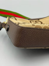 Load image into Gallery viewer, Gucci GG Jumbo Messenger