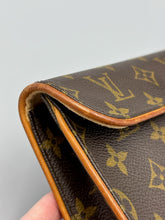 Load image into Gallery viewer, Louis Vuitton Florentine pochette waistbag