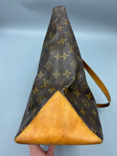 Load image into Gallery viewer, Louis Vuitton Cabas Mezzo monogram