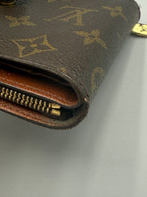 Load image into Gallery viewer, Louis Vuitton snap wallet