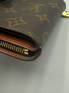 Louis Vuitton snap wallet