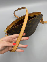 Load image into Gallery viewer, Louis Vuitton Drouot Monogram crossbody