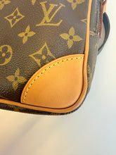 Load image into Gallery viewer, Louis Vuitton Amazone monogram crossbody