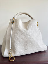 Load image into Gallery viewer, Louis Vuitton Artsy MM empreinte monogram