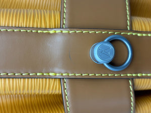 Louis Vuitton Sac Twist marigold epi with pouch and strap