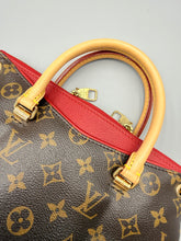 Load image into Gallery viewer, Louis Vuitton Pallas BB monogram with strap