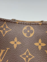 Load image into Gallery viewer, Louis Vuitton ONTHEGO MM reverse monogram