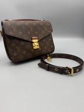Load image into Gallery viewer, Louis Vuitton Pochette Metis monogram with strap