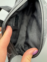Load image into Gallery viewer, Louis Vuitton Catch it bumbag