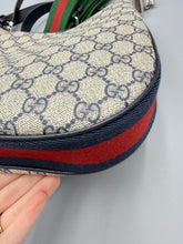 Load image into Gallery viewer, Gucci Medium Attache Shoulder bag / crossbody