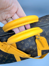 Load image into Gallery viewer, Louis Vuitton Keepall 50 Bandouliere Safran monogram with strap