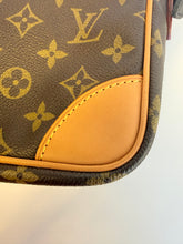 Load image into Gallery viewer, Louis Vuitton Amazone monogram crossbody