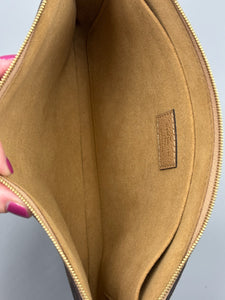 Louis Vuitton Daily Monogram pouch
