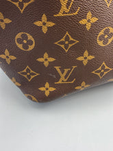 Load image into Gallery viewer, Louis Vuitton Neverfull GM monogram with pink interior