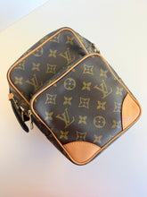 Load image into Gallery viewer, Louis Vuitton Amazone monogram crossbody