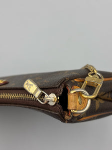 Louis Vuitton Eva Crossbody monogram with chain and strap