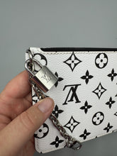 Load image into Gallery viewer, Louis Vuitton Marelle mm tote with strap
