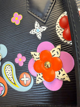 Load image into Gallery viewer, Louis Vuitton Blooming Alma BB limited edition black epi with strap
