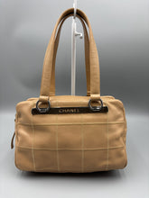 Load image into Gallery viewer, Chanel beige Whipstitch quilted shoulder tote