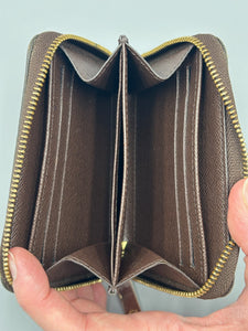Louis Vuitton Zippy Coin wallet ebene