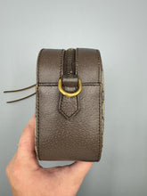Load image into Gallery viewer, Gucci Supreme Neo GG print camera bag